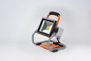 Fuse proiector LED portabil  VILLAGER VLN 9320 