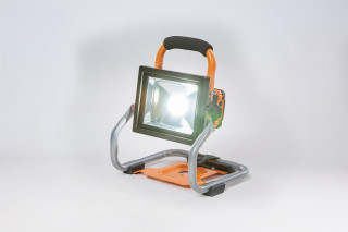Fuse proiector LED portabil  VILLAGER VLN 9320 