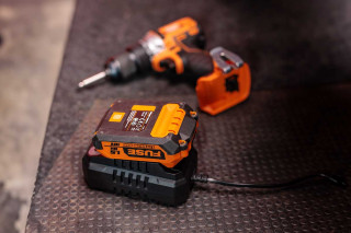 FUSE SET Acumulator 1.5Ah + Incarcator 2.4A 