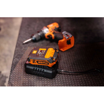 FUSE SET Acumulator 1.5Ah + Incarcator 2.4A 