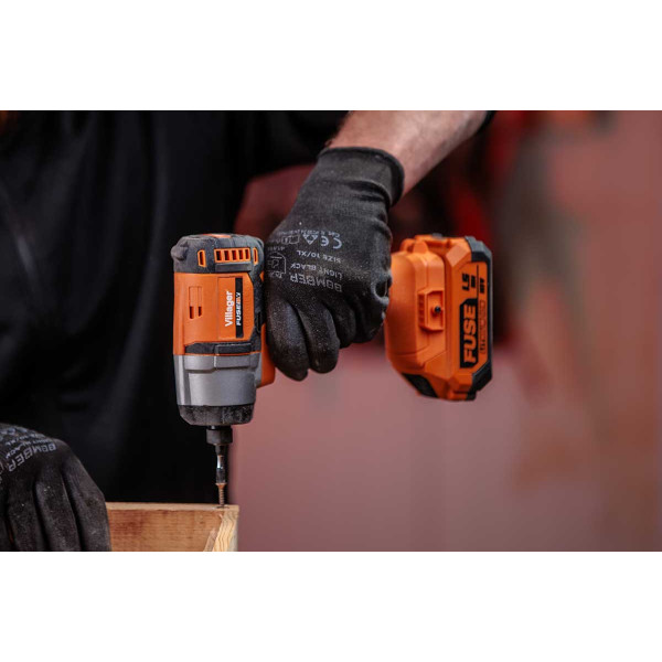 FUSE Masina de insurubat cu impact Villager VPL 8420 