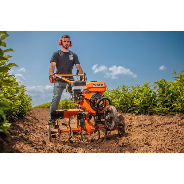 Motocultor Villager VTB 8422 P - cu un plug 