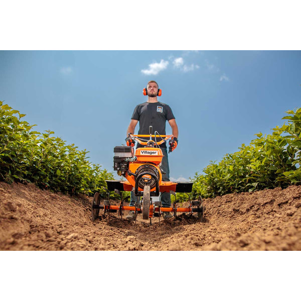 Motocultor Villager VTB 8422 P - cu un plug 