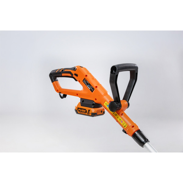 Dispozitiv pentru curățare alei FUSE Villager VFB 2220 